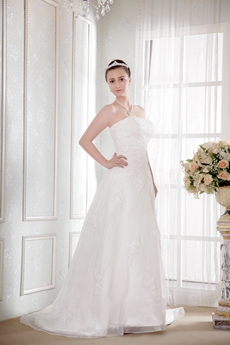 Sweetheart A-line Organza Wedding Dress With Lace Appliques 