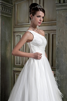 Stunning One Shoulder White Tulle Princess Wedding Dress Woth Feather   