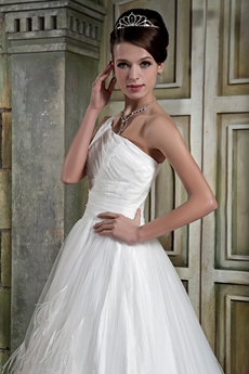 Stunning One Shoulder White Tulle Princess Wedding Dress Woth Feather   