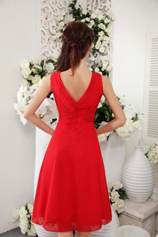 Inexpensive V-Neckline Red Chiffon Knee Length Bridesmaid Dress 