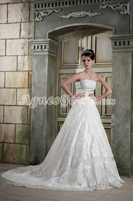 Traditional A-line Lace Bridal Gown With Great Handwork 