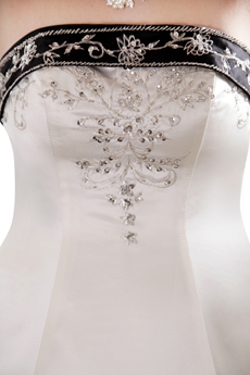 Gothic Strapless White & Black Wedding Dress With Embroidery   