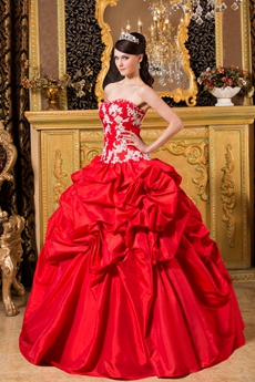 Beautiful Sweetheart Ball Gown Red Taffeta Quinceanera Dress With White Appliques 