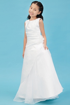 Scoop Neckline A-line Satin Mini Wedding Gown 
