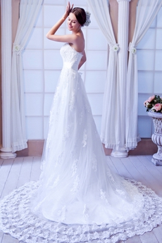 Flattering A-line Floor Length Lace Wedding Dress With Satin Belt 