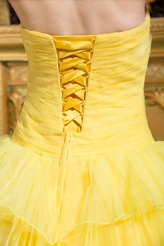 Strapless Ball Gown Yellow Organza Quinceanera Dress With Black Appliques 