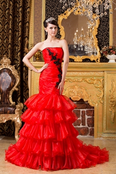 Gorgeous Strapless Red Organza Trumpet/Mermaid Quinceanera Dress With Black Appliques