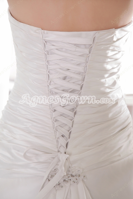 Modest Strapless A-line Satin Wedding Dress For Plus Size Brides 