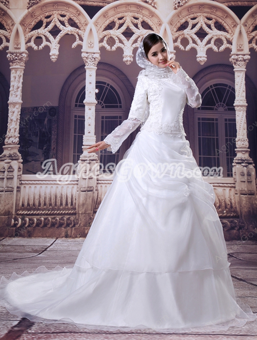 Classy Long Sleeves Organza Muslim Wedding Gown With Appliques 