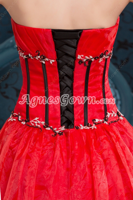Gothic Shallow Sweetheart Ball Gown Organza Red Quinceanera Dress With Black Appliques 