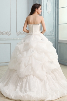 Pretty Strapless Neckline Ball Gown White Tulle Bridal Dress  