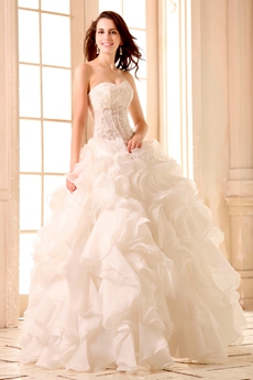 Luxurious Sweetheart Neckline Ball Gown Ruffled Organza Wedding Dress With Lace Bodice 