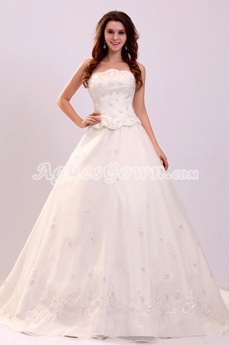 Classy Strapless Neckline A-line Floor Length Plus Size Wedding Dress With Embroidery 