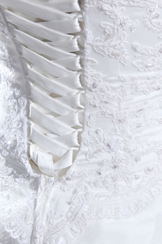 Traditional Corset Back Lace Wedding Dress 