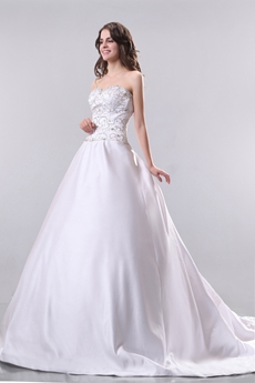 Exquisite Sweetheart Embroidery Satin Plus Size Wedding Dress With Buttons