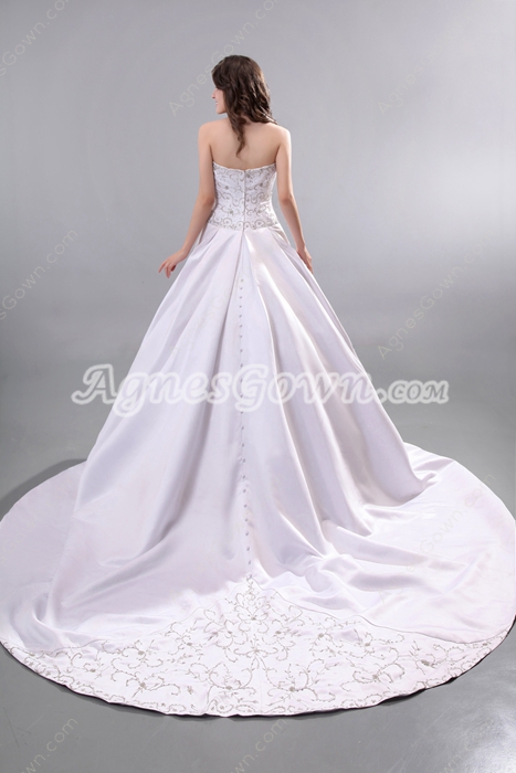 Exquisite Sweetheart Embroidery Satin Plus Size Wedding Dress With Buttons