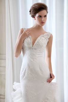Stunning Plunge Neckline Celebrity Wedding Dresses 