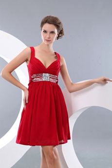 Modern Low-Cut Neckline Straps Red Chiffon Short Graduation Dress 