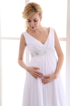 V-Neckline White Chiffon Wedding Dress For Maternity Women 
