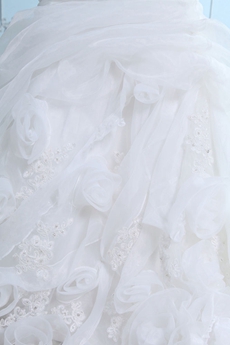 Retro Strapless Sheath Organza Wedding Dress With Exquisite Handwork 