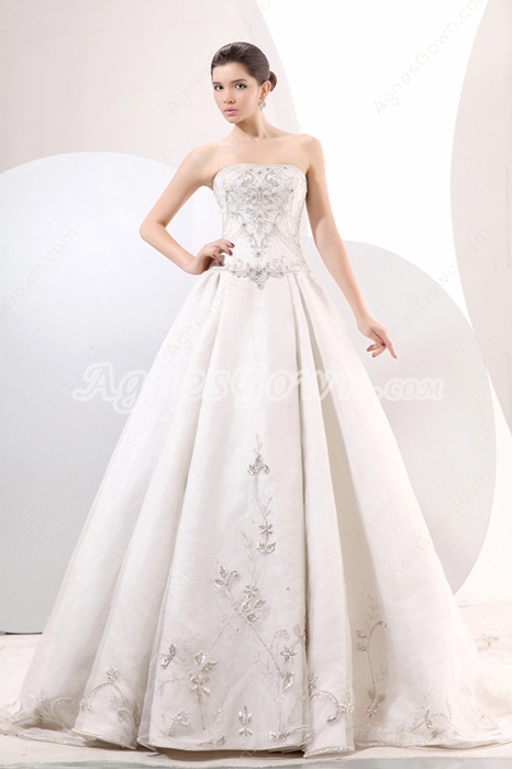 Breathtaking A-line White Wedding Dress With Silver Embroidery 