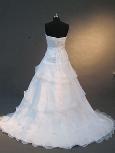 Dramatic White Sweetheart Wedding Dresses