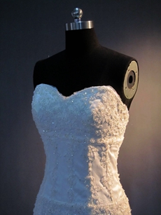 Modern Strapless Mermaid Wedding Dresses Lace