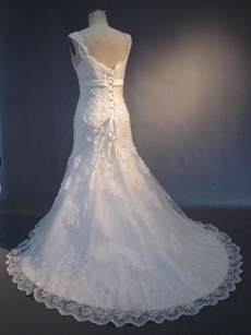 Beautiful Straps A-line Full Length Vintage Lace Wedding Dresses