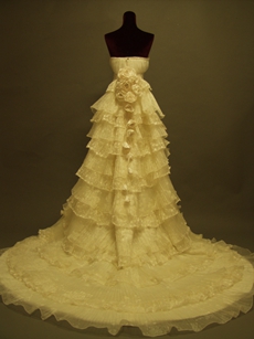 Elegant Full Length Causal Wedding Dresses With Detachable Ruffled Train 