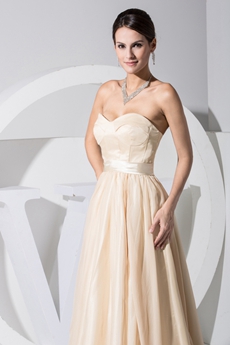 Exquisite Champagne Sweetheart Chiffon A-line Reception Dresses 