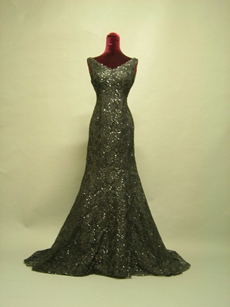 Charming Black Lace V-Neckline Mother Of The Bride Dresses With Sequins 