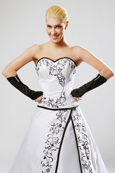 Gothic White & Black Embroidery Wedding Dress 