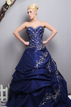 Luxury Dark Royal Blue Quinceanera Dress With Embroidery 