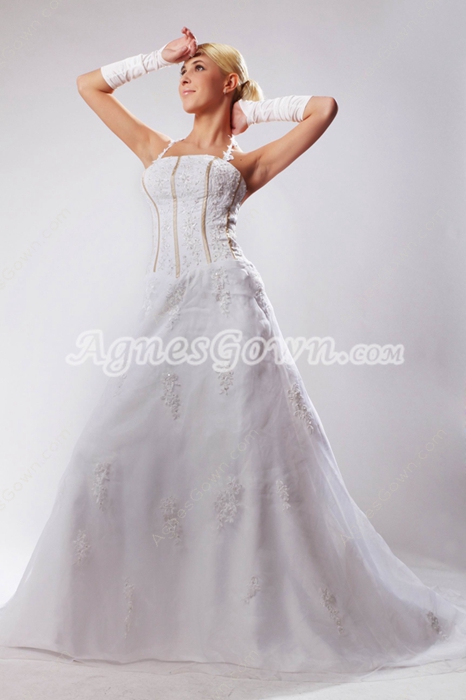 Top Halter A-line White Wedding Dress With Great Handworks 