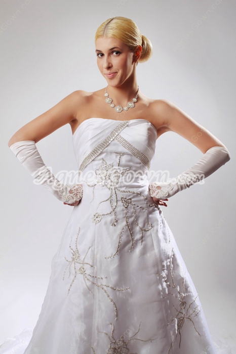 Exquisite Embroidery Beads Wedding Dress 