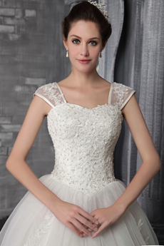 2016 Luxurious Lace Ball Gown Wedding Dresses with Train