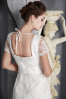 Modest V-neckline Lace Wedding Dresses With Short Sleeves
