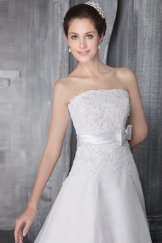 Beautiful A-line White Lace Bridal Dress With Satin Belt 