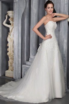 2016 Ivory Lace Princess Wedding Dresses With Appliques 