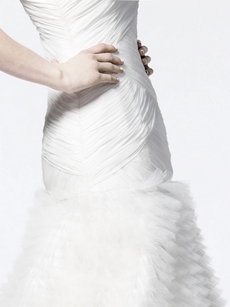 V-Neckline Pleated Tulle Wedding Dress 2016