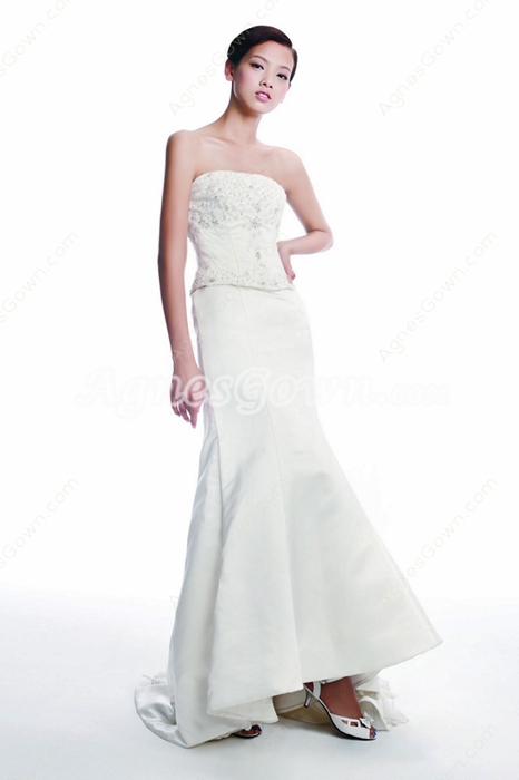 Exquisite A-line Satin Wedding Dress With Lace