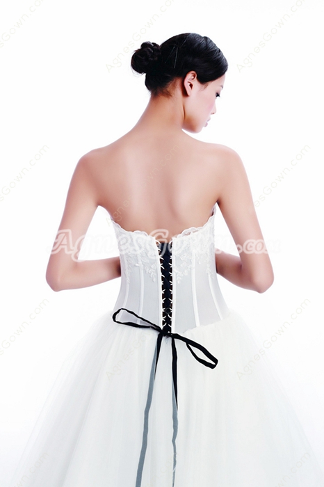 Impressive White Tulle Bridal Dress With Black Sash 