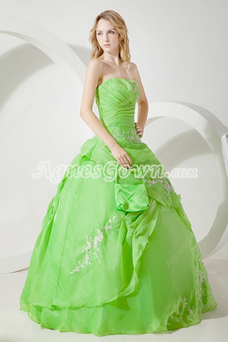 Beautiful Green Strapless Quinceanera Dress With Embroidery  