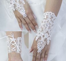 Fingerless Lace Wedding Gloves 